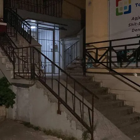 Central Tirana Stay ホームステイ